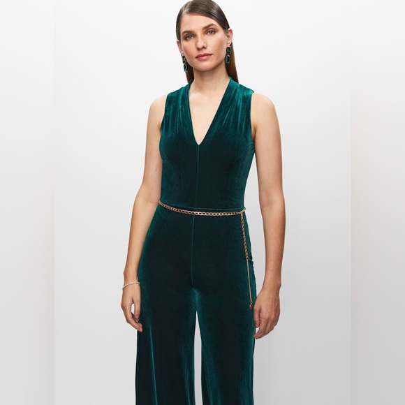 Brand new Melanie Lyne velvet jumpsuit - Picture 2 of 4